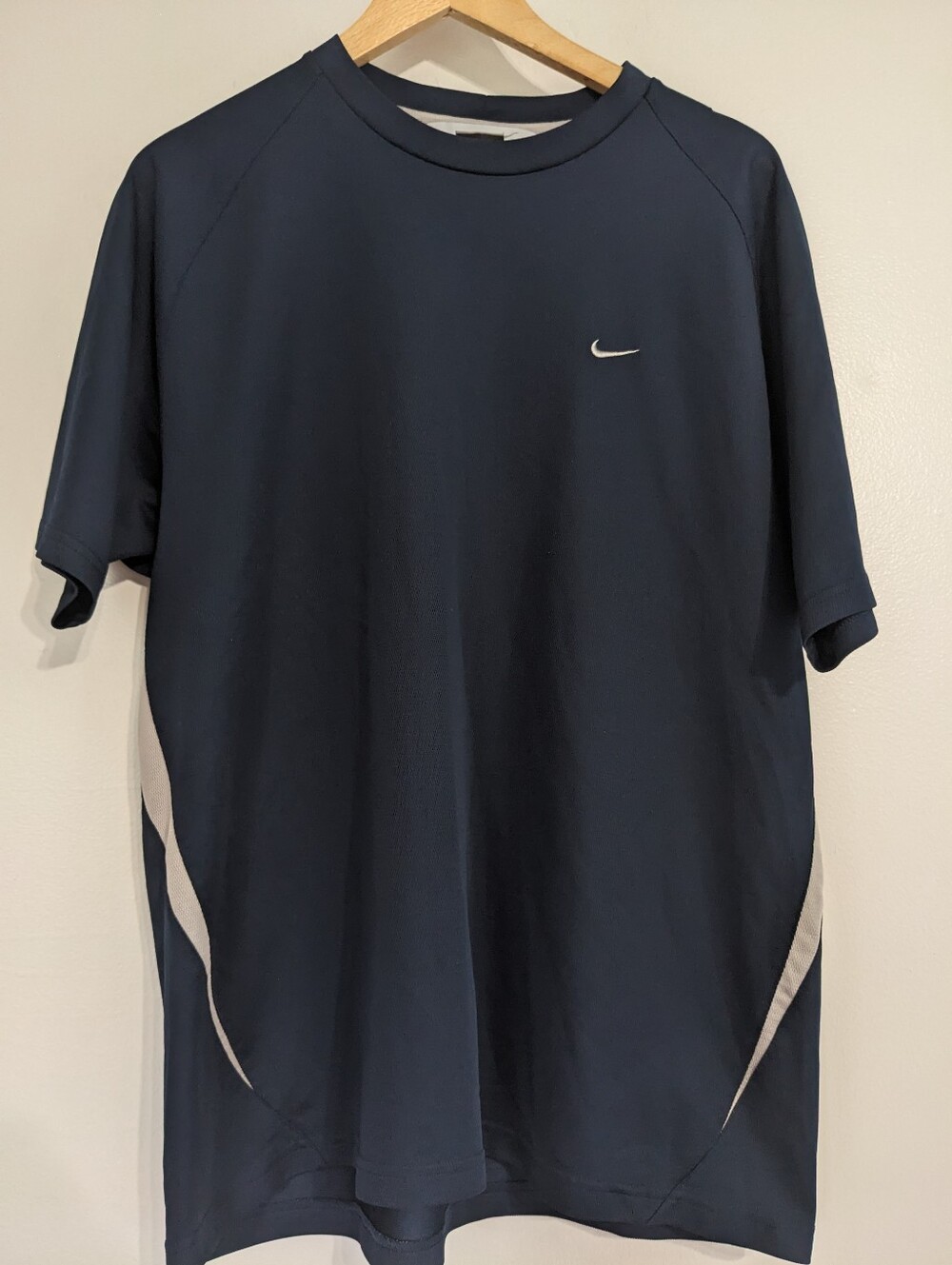 Nike Jersey Shirt Mens XL Short Sleeve Blue Gray Activewear Streetwear Sports